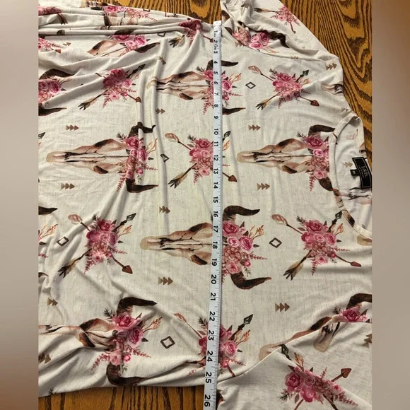 L&B Floral Skull Print Top - Pink and Cream - Picture 7 of 10